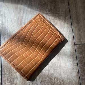 Alligator wallet